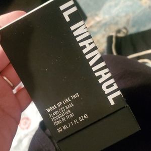 IL Makiage I Woke Up Like This Foundation